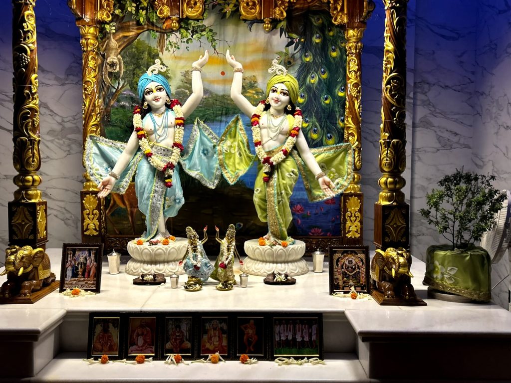 HH Bhakti Vikas Swami Maharaj explains “Cause of Fear & Attaining freedom from fear” during his Srimad Bhagavagam Class at Iskcon Newtown Kolkata