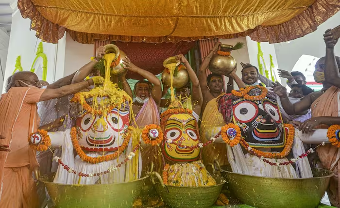 Snana Yatra celebration is to remind us that Lord Jagannath wants us to deal with him personally